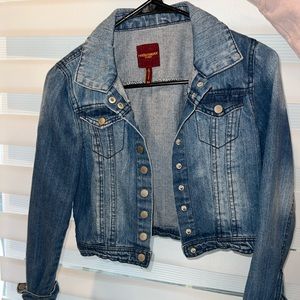 Girls Cropped Button Up Jean Jacket!!